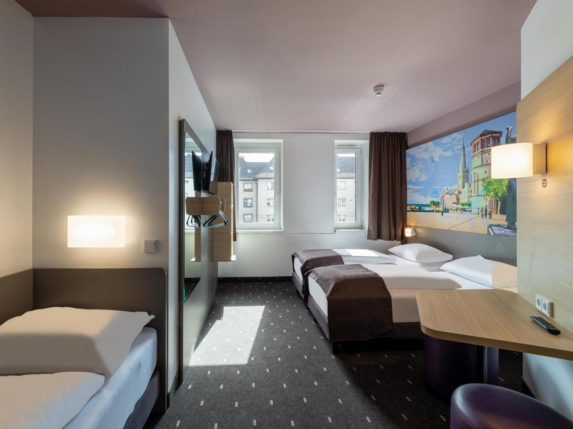 B&B Hotel Duesseldorf-Mitte Екстериор снимка