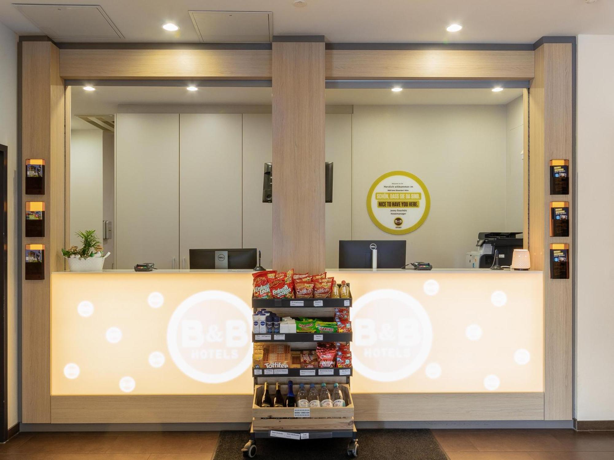 B&B Hotel Duesseldorf-Mitte Екстериор снимка