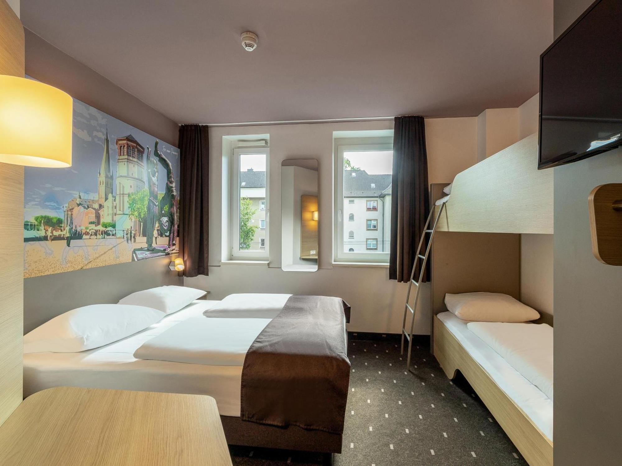 B&B Hotel Duesseldorf-Mitte Екстериор снимка