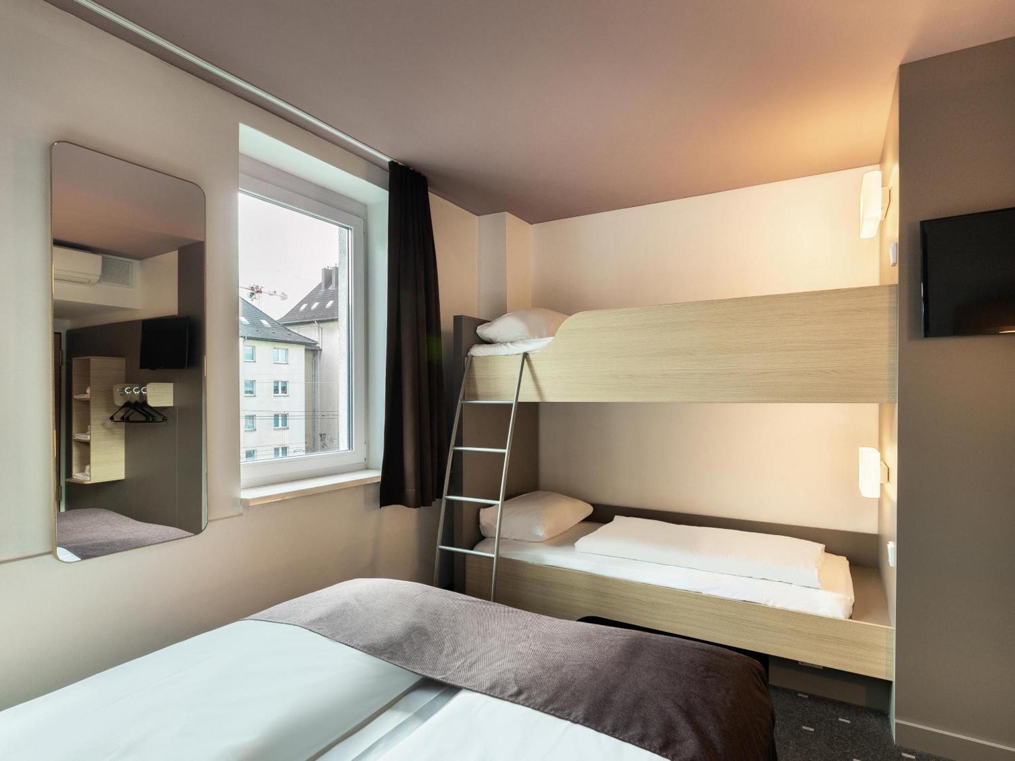 B&B Hotel Duesseldorf-Mitte Екстериор снимка