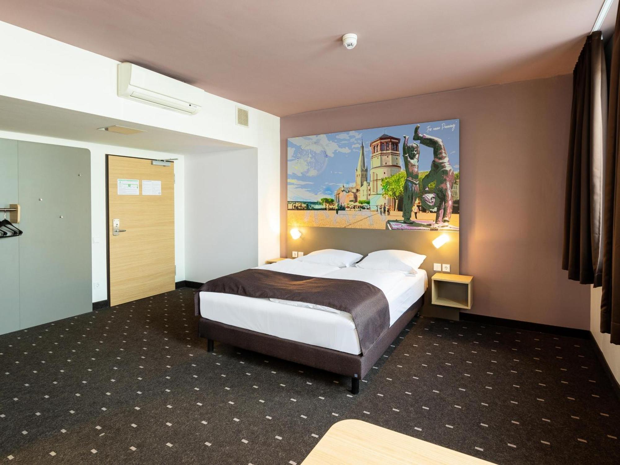 B&B Hotel Duesseldorf-Mitte Екстериор снимка