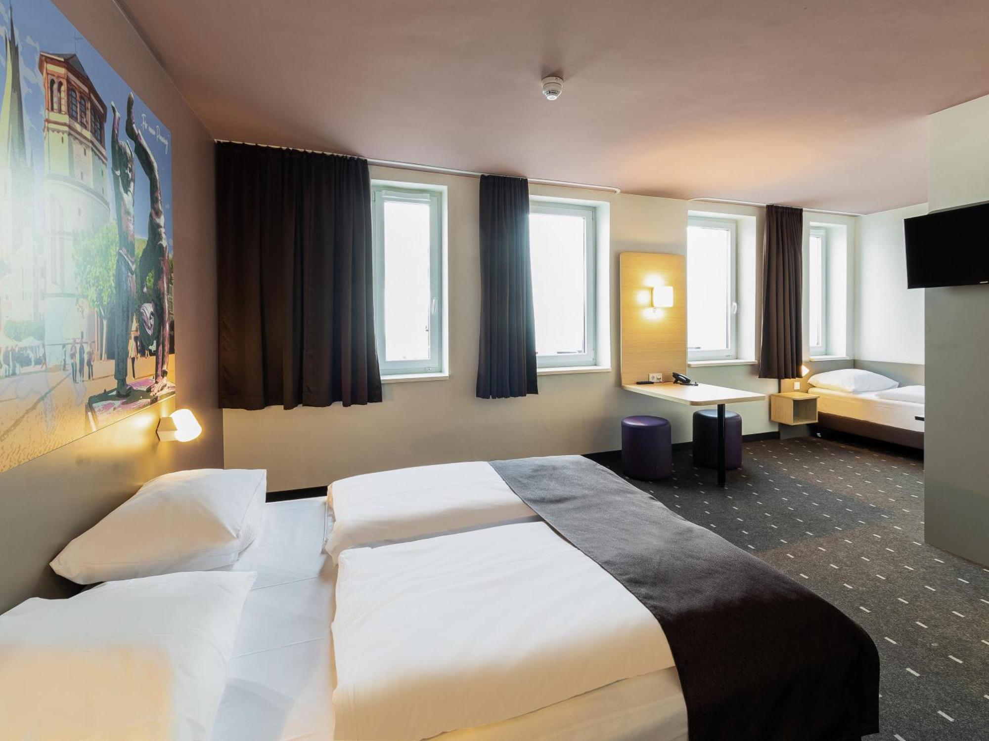 B&B Hotel Duesseldorf-Mitte Екстериор снимка