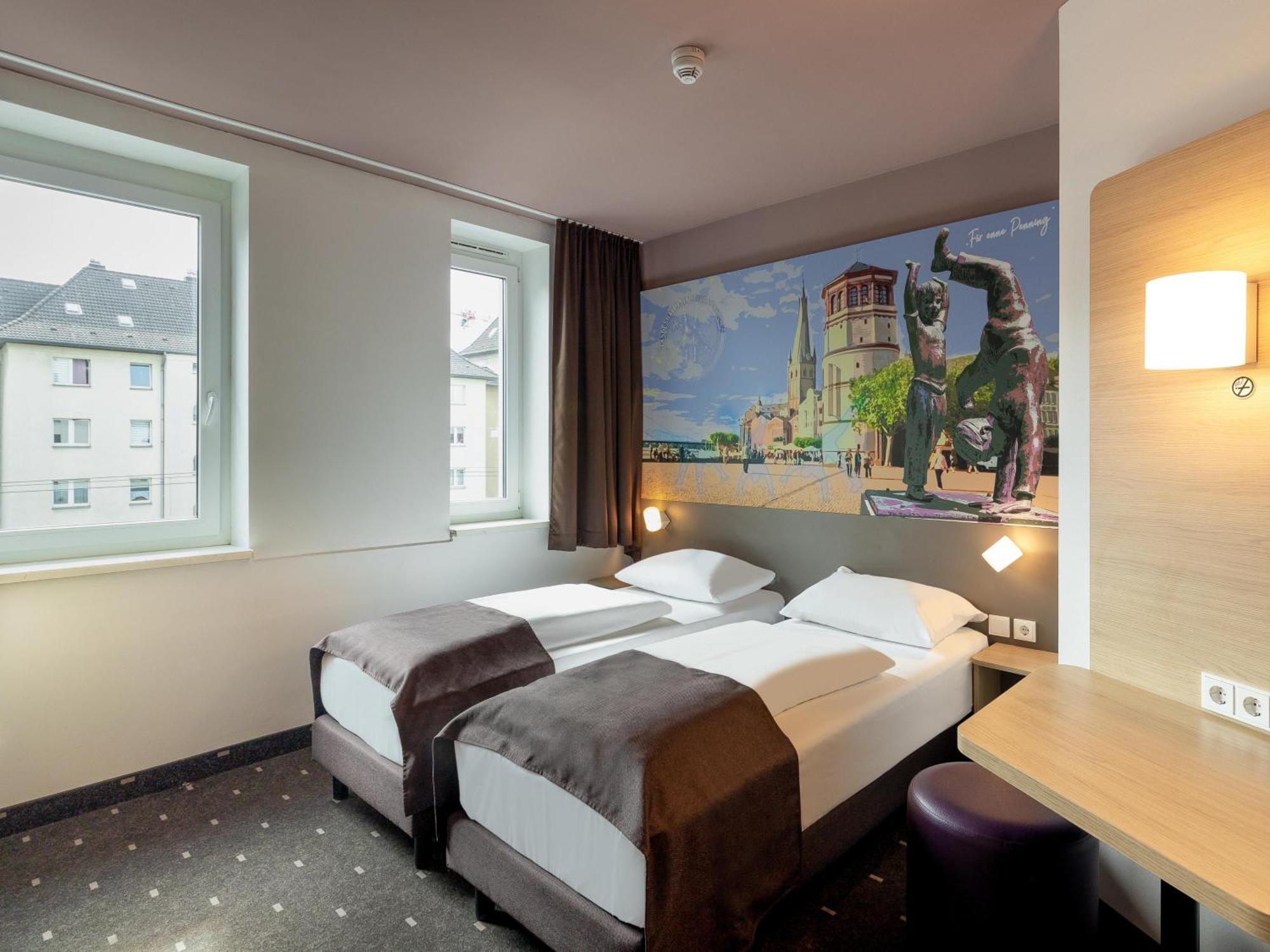 B&B Hotel Duesseldorf-Mitte Екстериор снимка