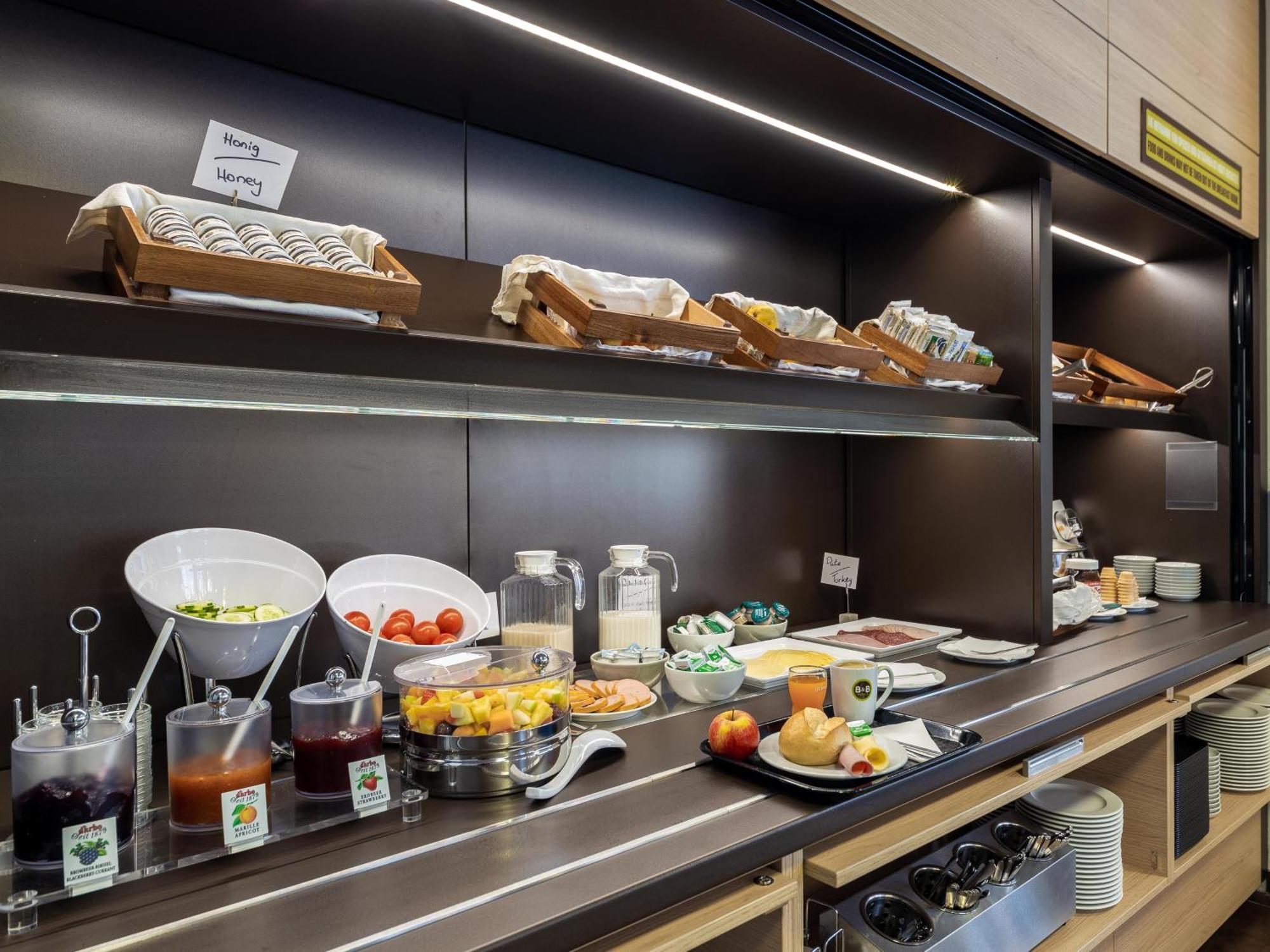 B&B Hotel Duesseldorf-Mitte Екстериор снимка